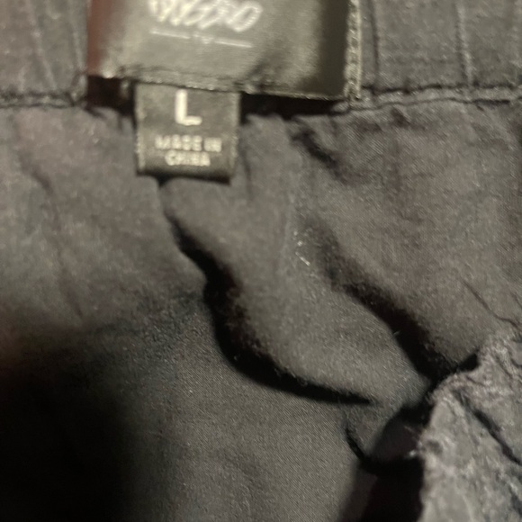 3/$15. Mossimo skirt L - Picture 4 of 6